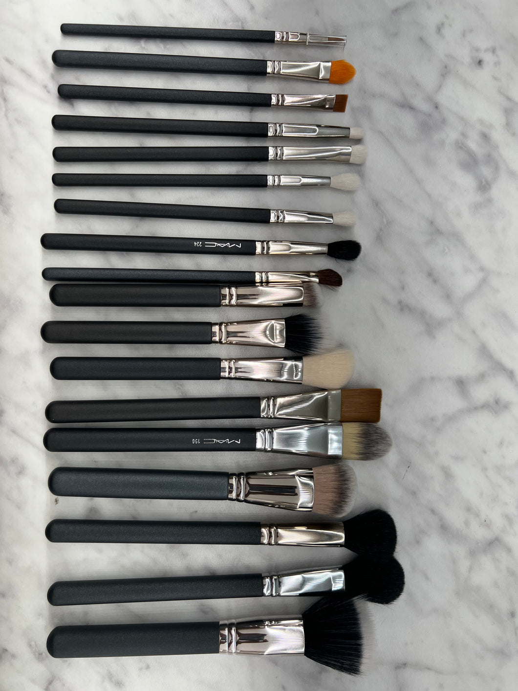 18 piece brush set